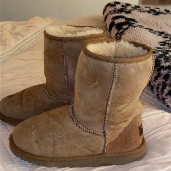 UGG Other - Ugg classic short suede kids boots size 5